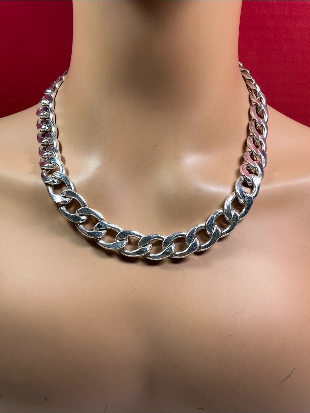 MEN’S ICING Heavy Thick Curb Link Chain. 18 to 21 inches long